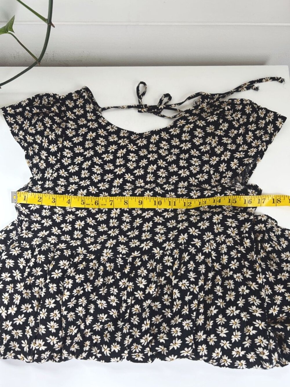 Floral Black & White Short Sleeve Babydoll Dress Open Back Tie Daisy Print S Ame - Picture 8 of 10
